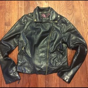 Leather jacket.