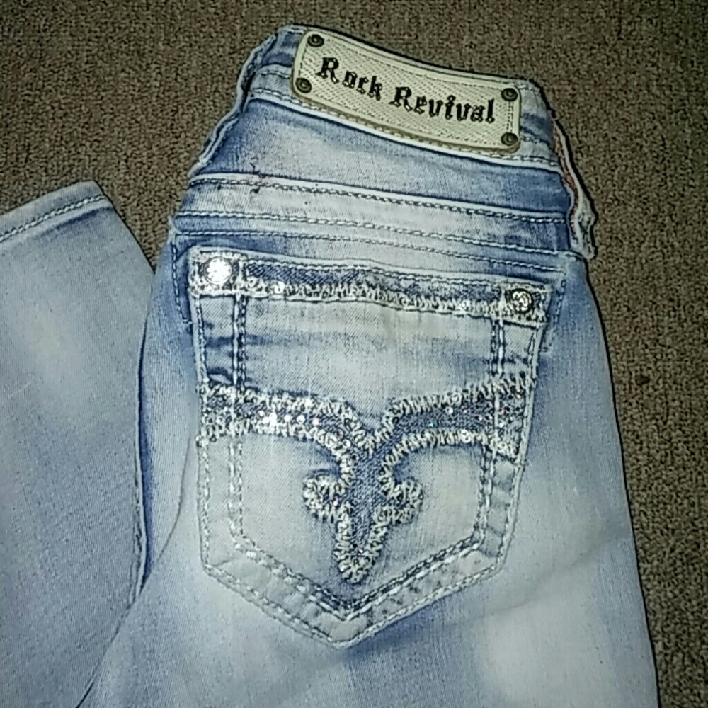 SALE!! Rock revival skinny jeans
