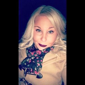 Meet your Posher, Abigail