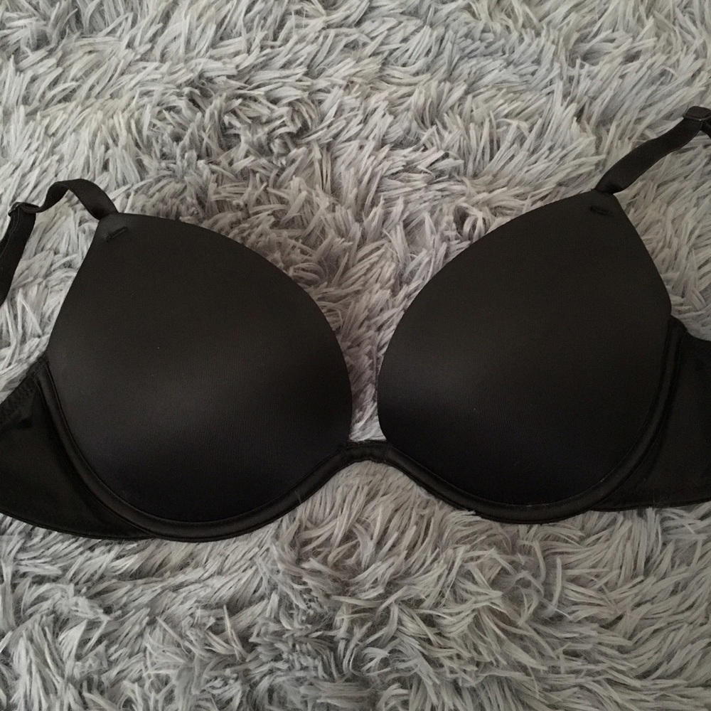 VS PINK Wear Everywhere Super Push Up