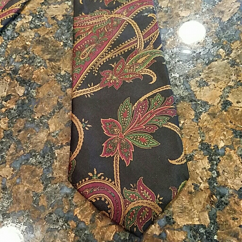 Men's tie
