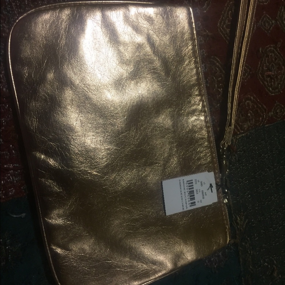 Gold Clutch - Picture 2 of 3