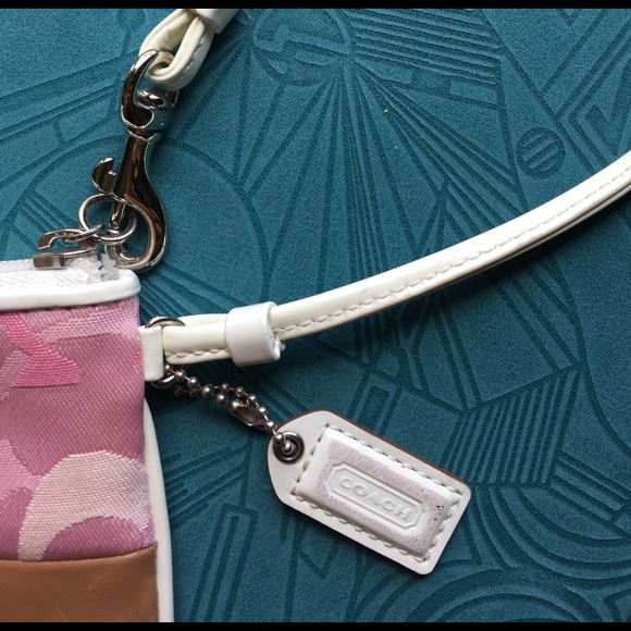 Coach colorful wristlet - Picture 4 of 6