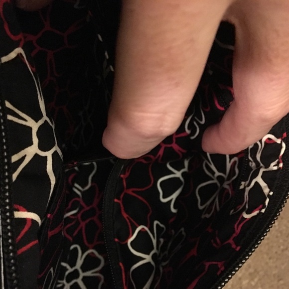 Vera Bradley black quilted handbag - Picture 2 of 6