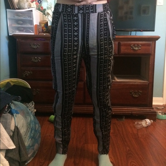 Long patterned pants - Picture 2 of 4