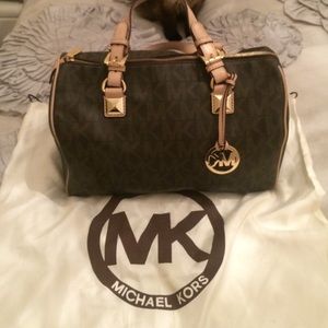 Large Grayson Michael Kors purse new never used