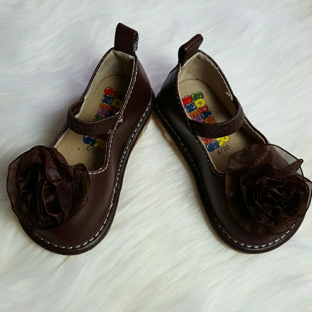Squeaker Sneakers | Mary Janes w/ flower, squeaker