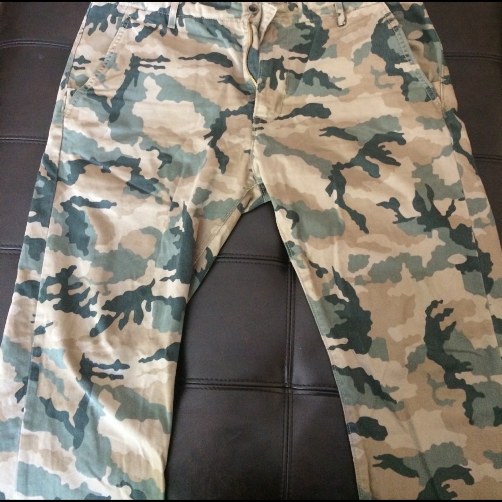 Camo Levi jeans