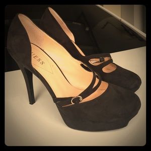 Guess pumps suede