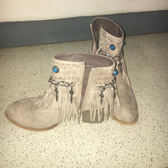 New booties - Picture 2 of 6