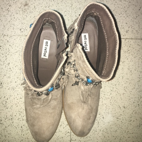 New booties - Picture 3 of 6