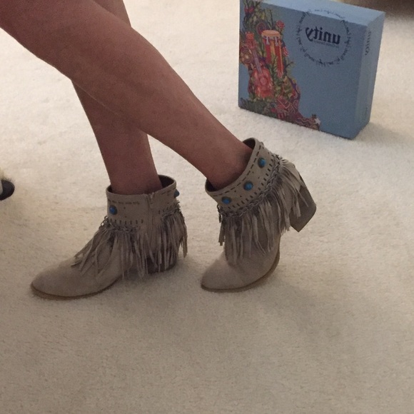 New booties - Picture 5 of 6