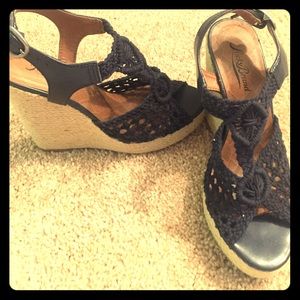 Lucky Brand crochet wedges⚡️