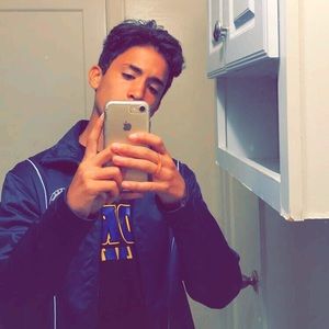 Meet your Posher, Carlos