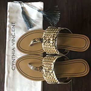 New Cynthia Vincent designer gladiator studded 6.5