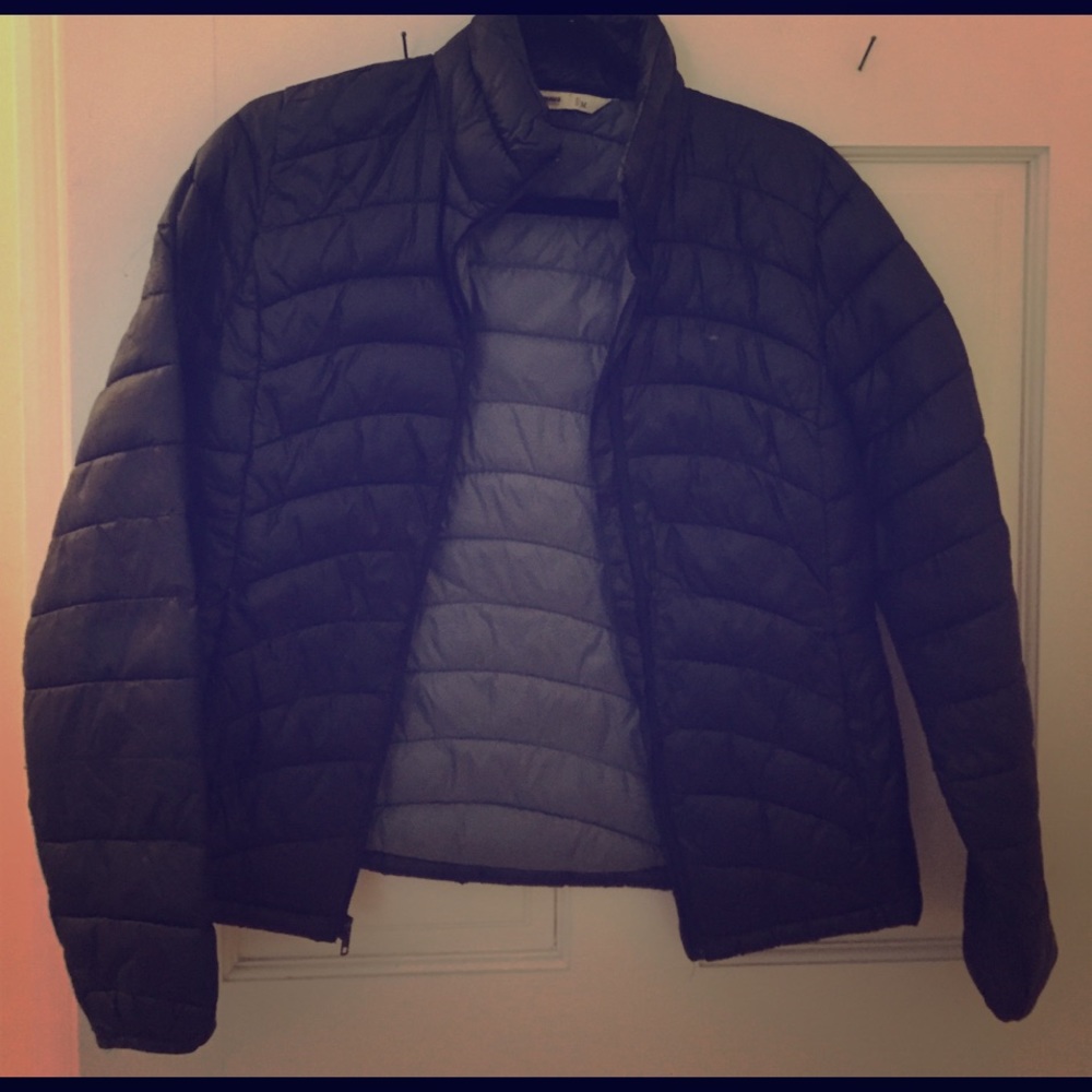 Old Navy size M black puffer jacket
