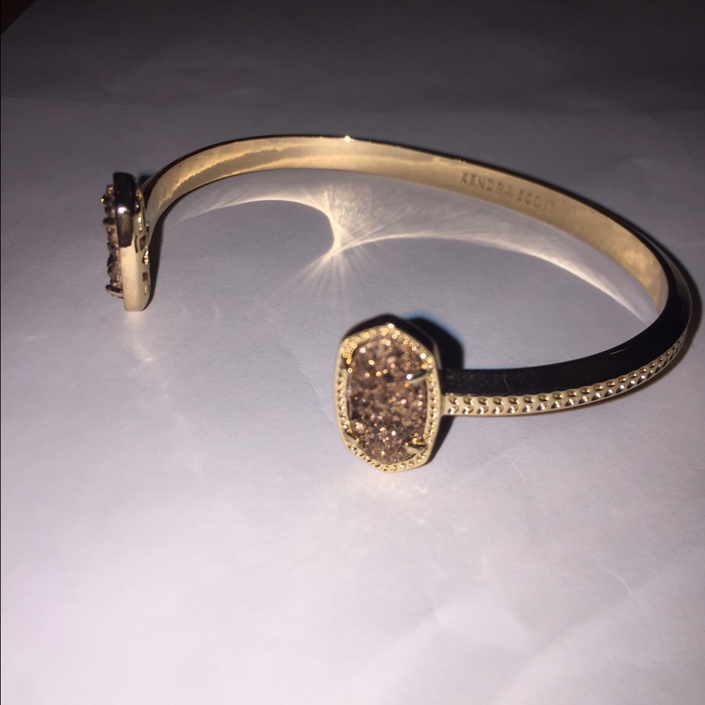 Kendra Scott bracelet