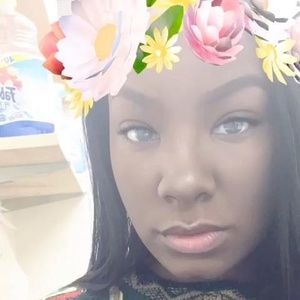 Meet your Posher, Jasmine