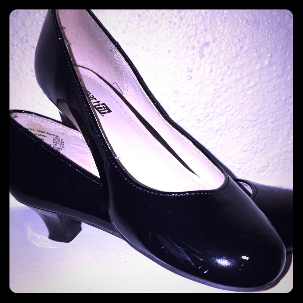 Smart fit black shoes Girls size 2