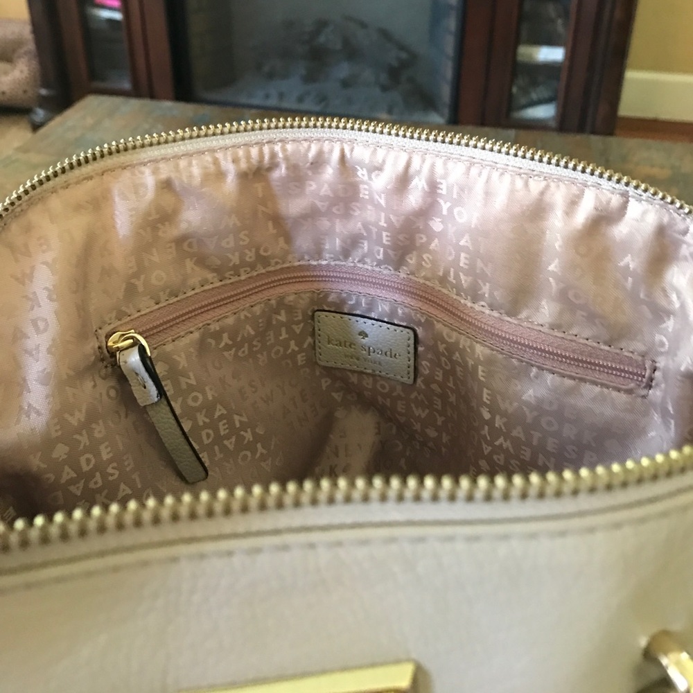 Kate Spade New York "Kanette" handbag ♠️ - Picture 3 of 4
