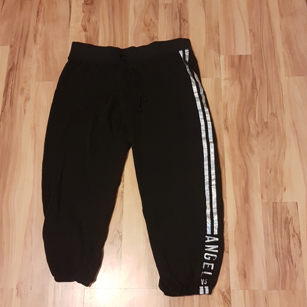 TRADED VS cropped sweatpants