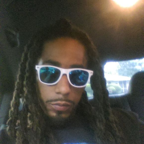 Meet your Posher, Damale - Picture 1 of 1