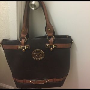 Brown purse, big patent leather and in great shape