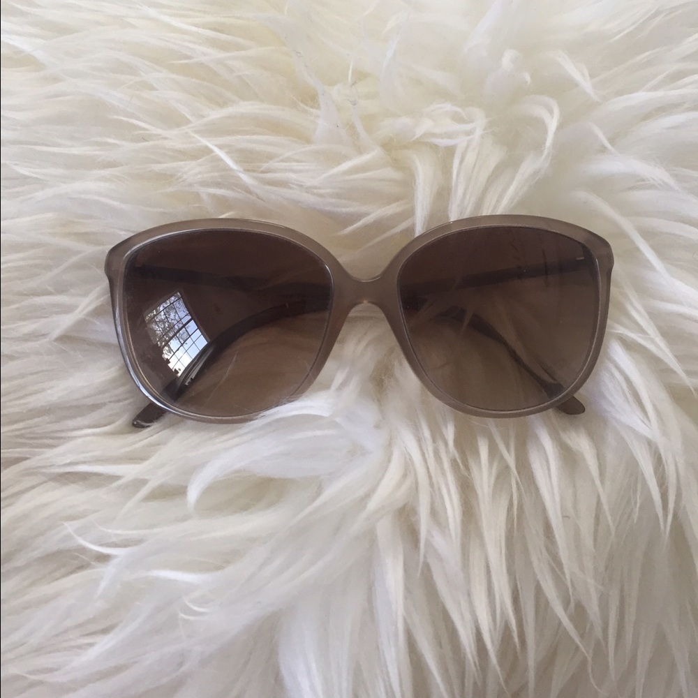 Burberry nude sunglasses