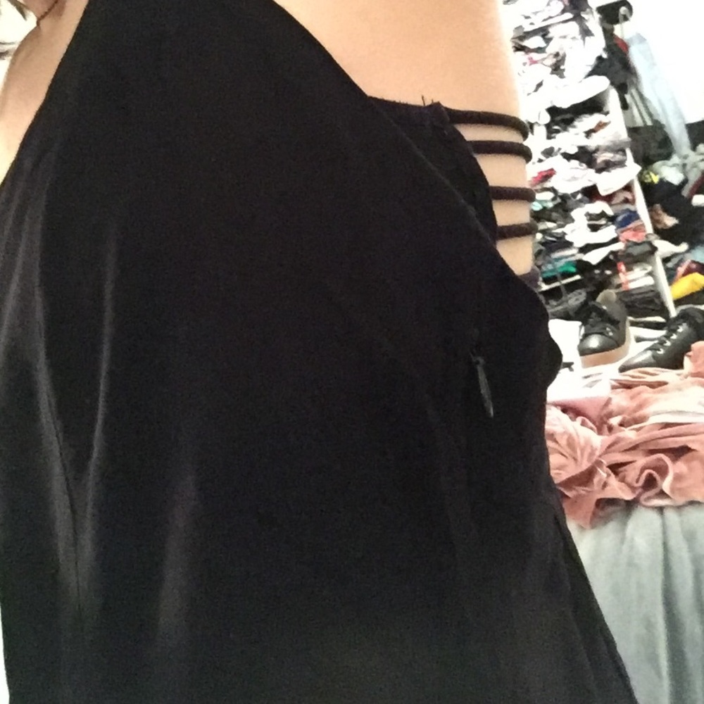Silence + noise strappy back romper - Picture 4 of 5