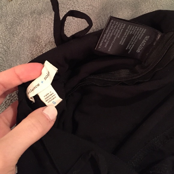 Silence + noise strappy back romper - Picture 5 of 5