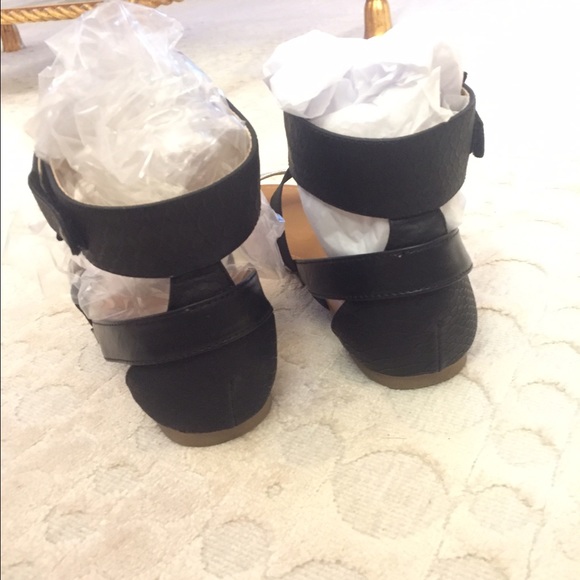 Cute Black & Silver Sandals (Size 10) - Picture 4 of 4