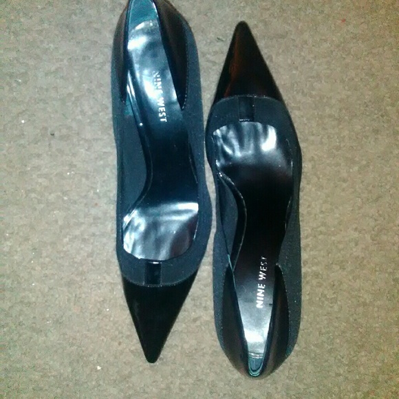Black Patten Leather Fabric Pumps - Picture 1 of 2