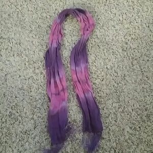 Pink and purple scarf.