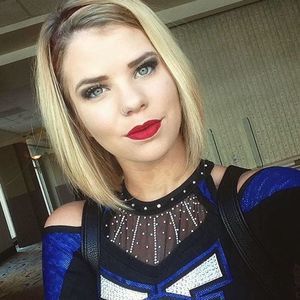 Meet your Posher, Alexandra