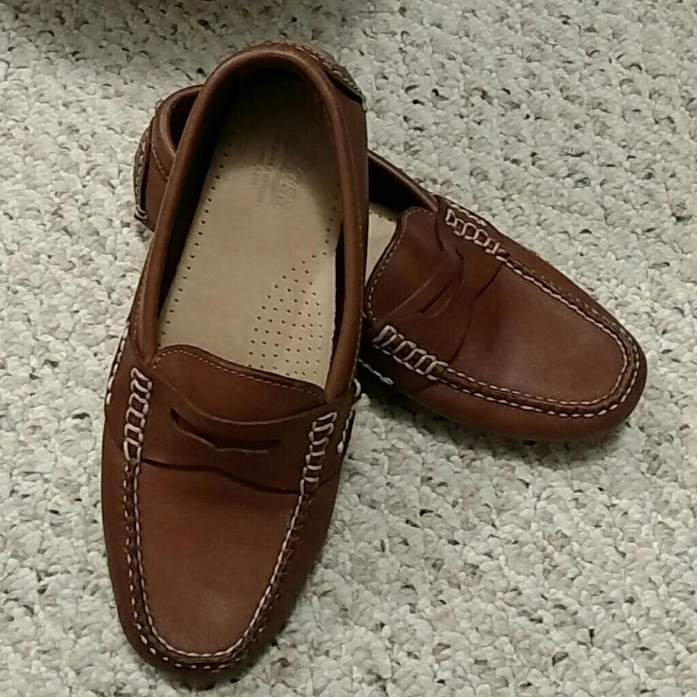 Bass brown leather penny loafers
