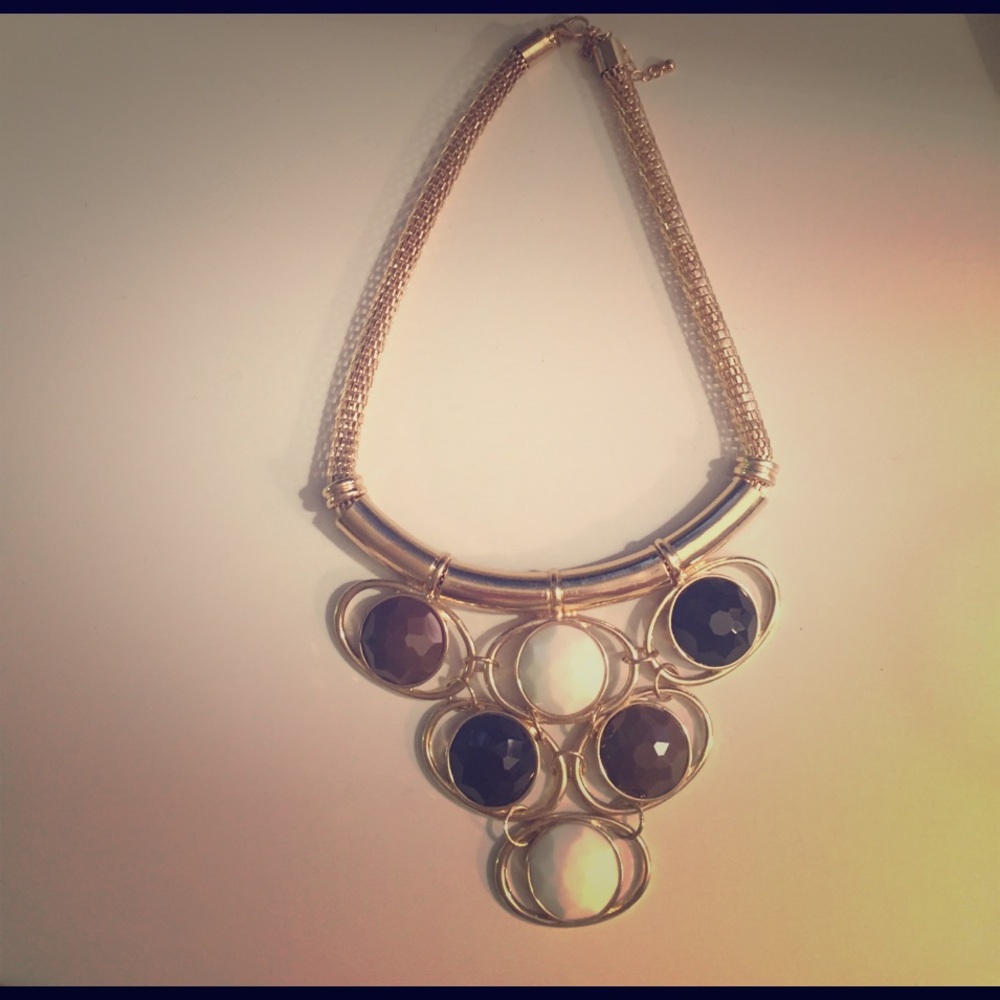 ⬇️SALE 💲💲Necklace-gold/brown/white