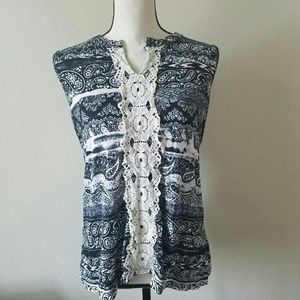 Sleeveless Black and White Top