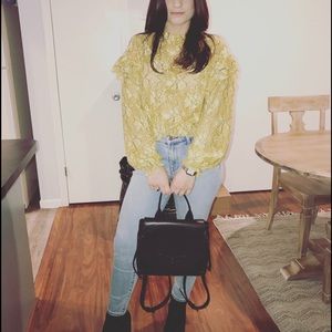 Meet your Posher, Daniella