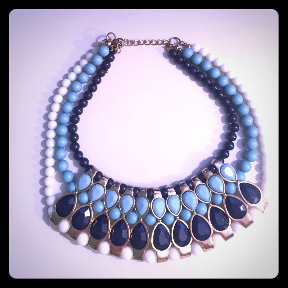 ⬇️SALE 💲💲 Shades of blue and gold necklace