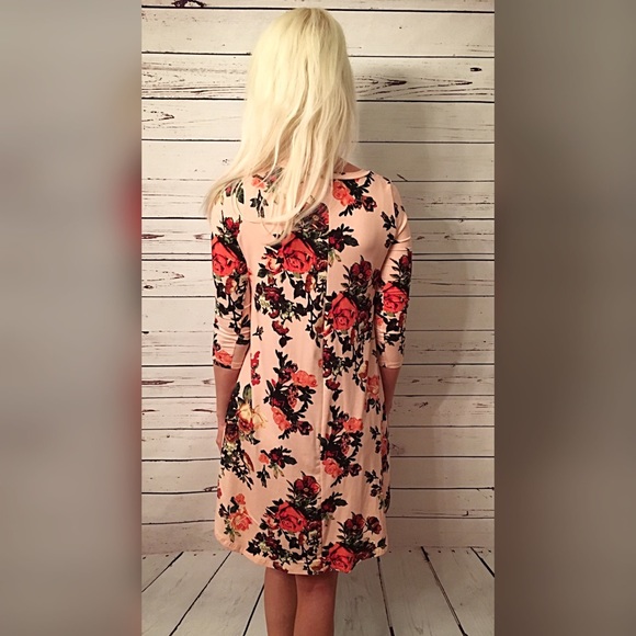 Gorgeous blush floral 3 qtr sleeve tunic dress! - Picture 2 of 2