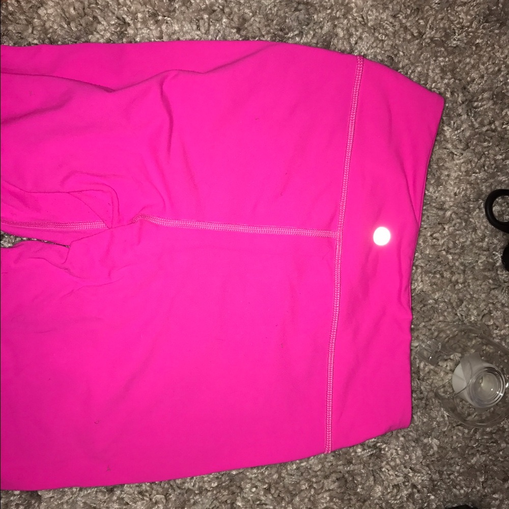 Bright pink size 4 LULU LEMON