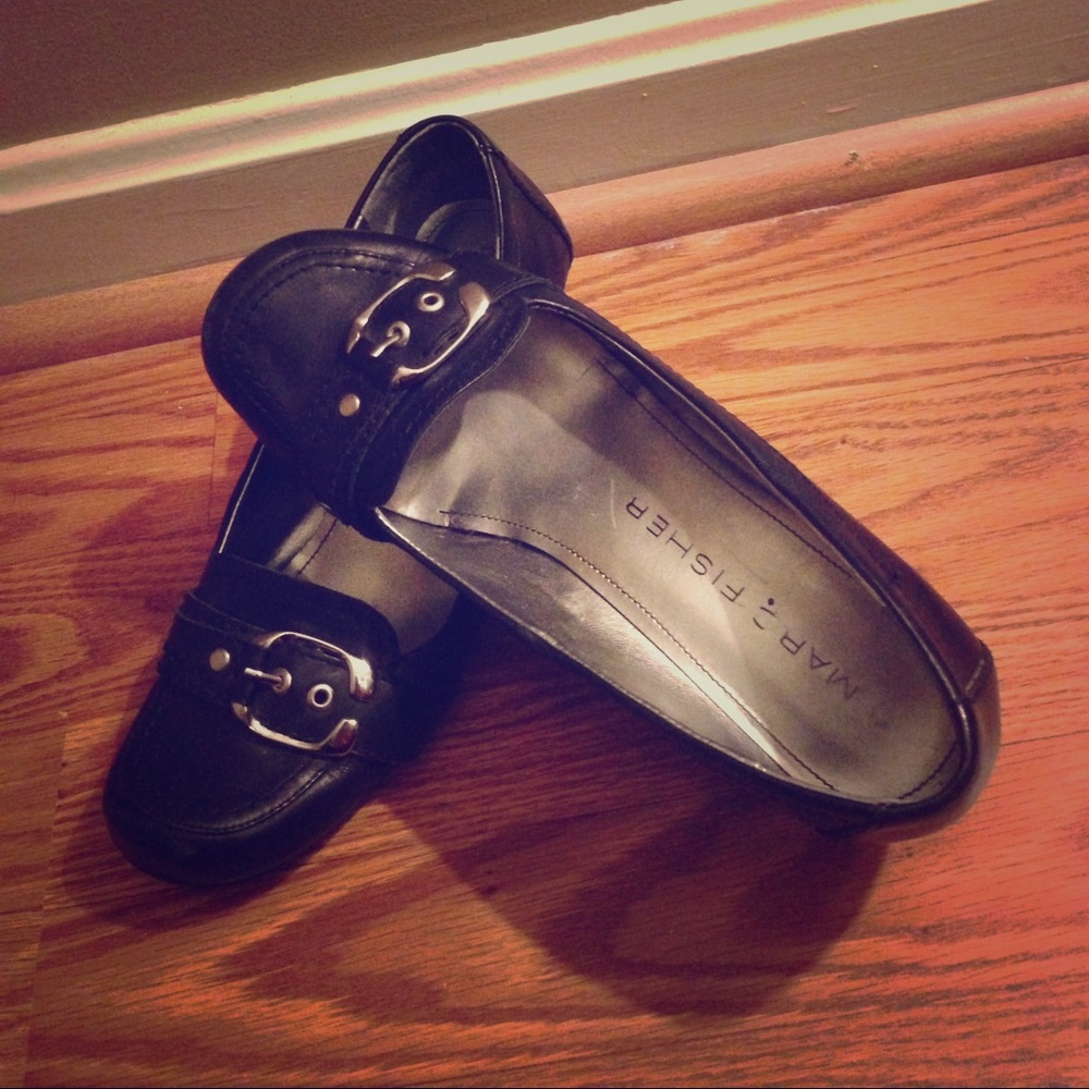 Women's black wedges