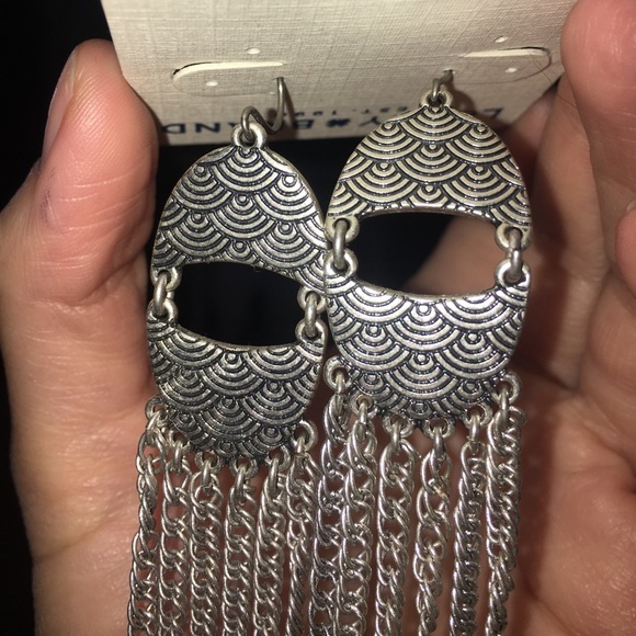 NEED GONE BY 9/15/22 - Brand New Lucky Bohemian Silver Chain Earrings - Picture 5 of 6