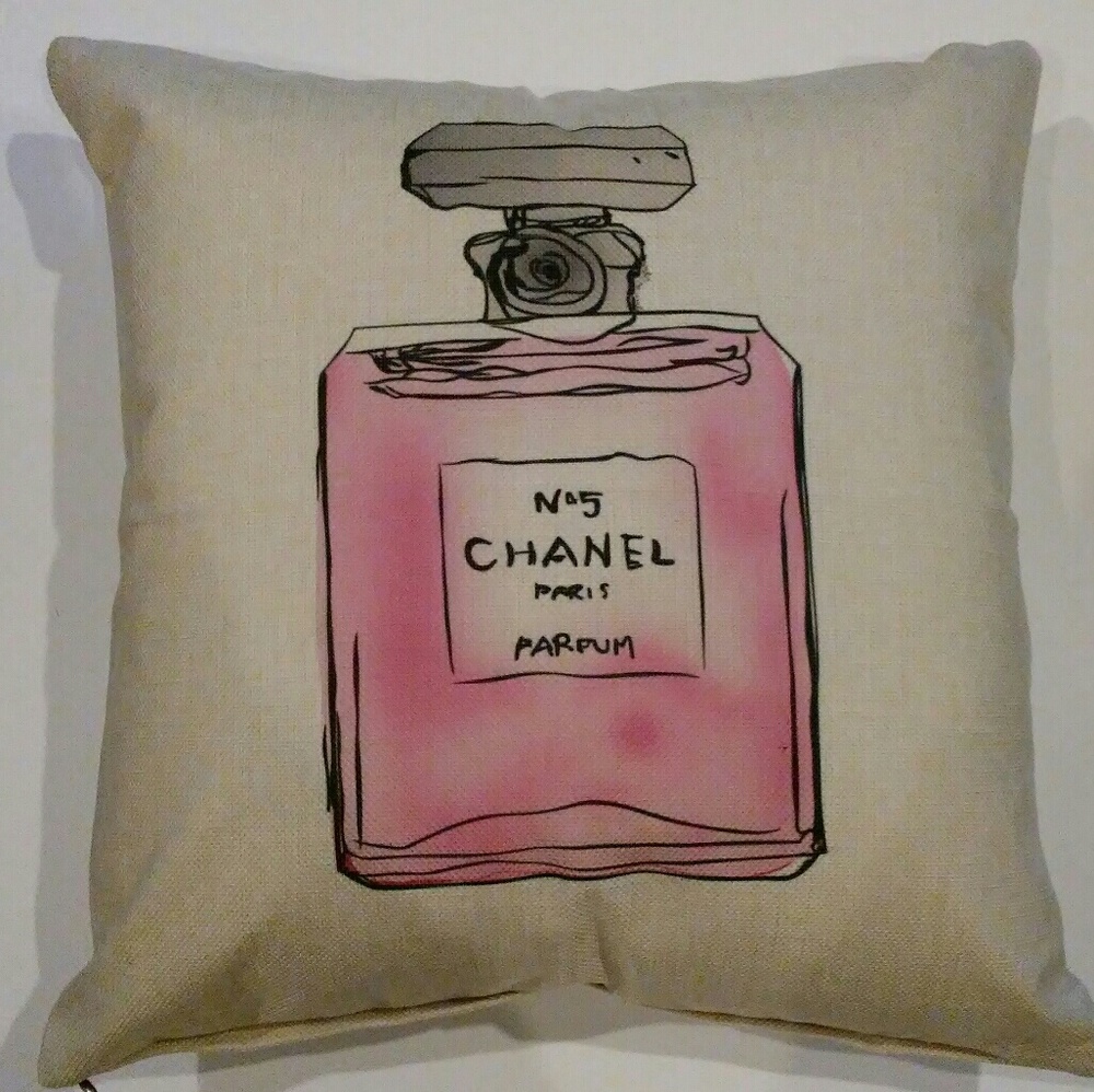 New Set of 2 Throw Pillows - Picture 2 of 4