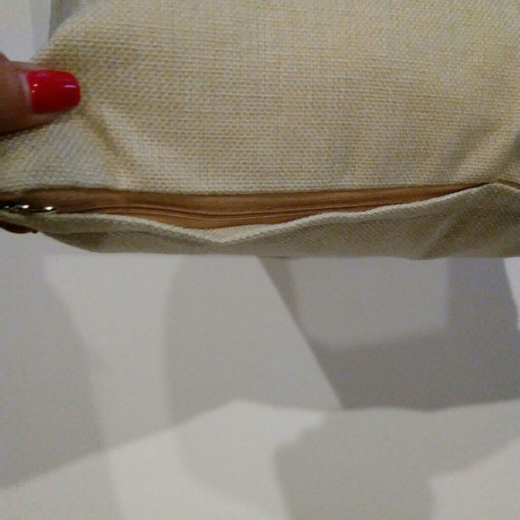 New Set of 2 Throw Pillows - Picture 4 of 4