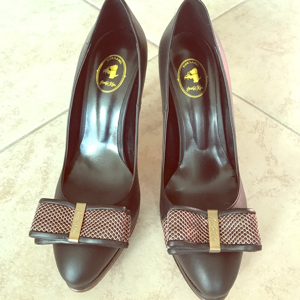 Jinny Kim bow heels