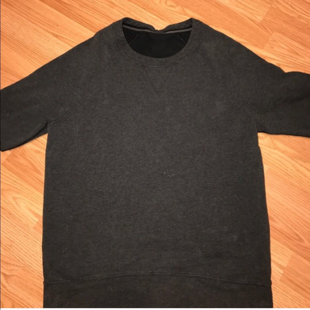 Lululemon sweat shirt