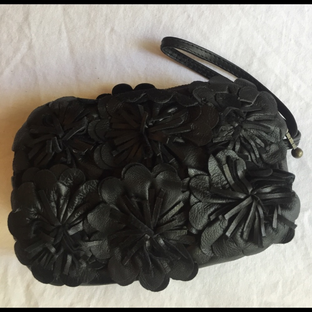 Lila Lane 100% leather black detail clutch