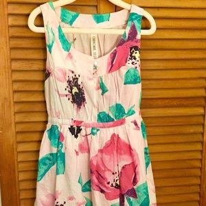 Girl's floral print dress