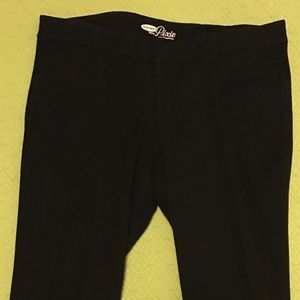 Old Navy Pixie Black Ankle lenght